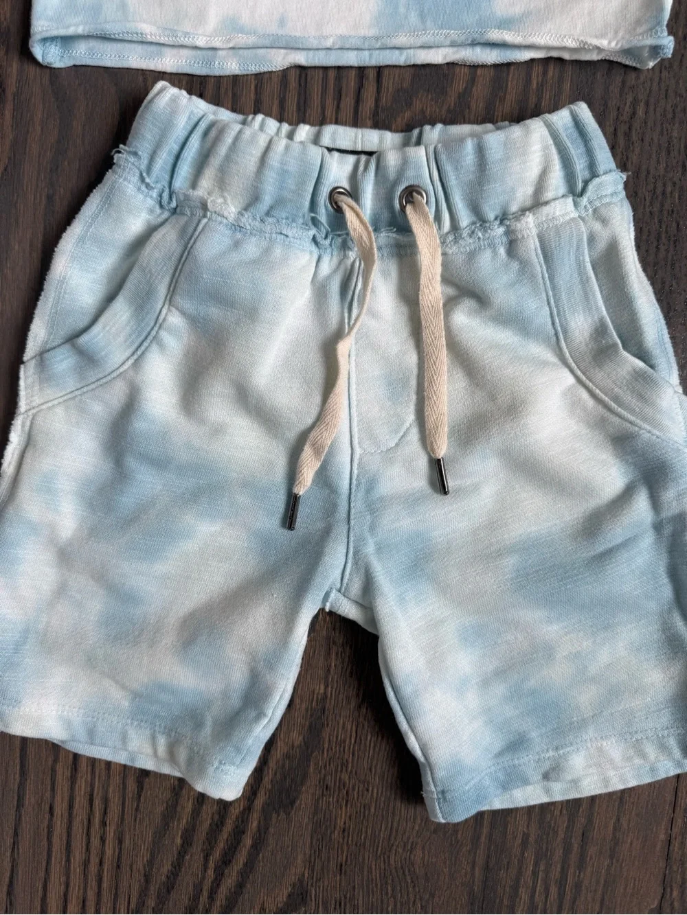 Niki Miette Boys Blue Tie-Dye Short Set Size 18M